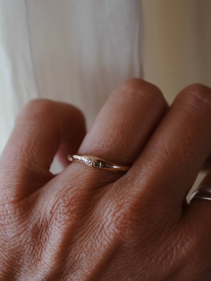 Starling Band för wholesale av River + Sage Jewelry