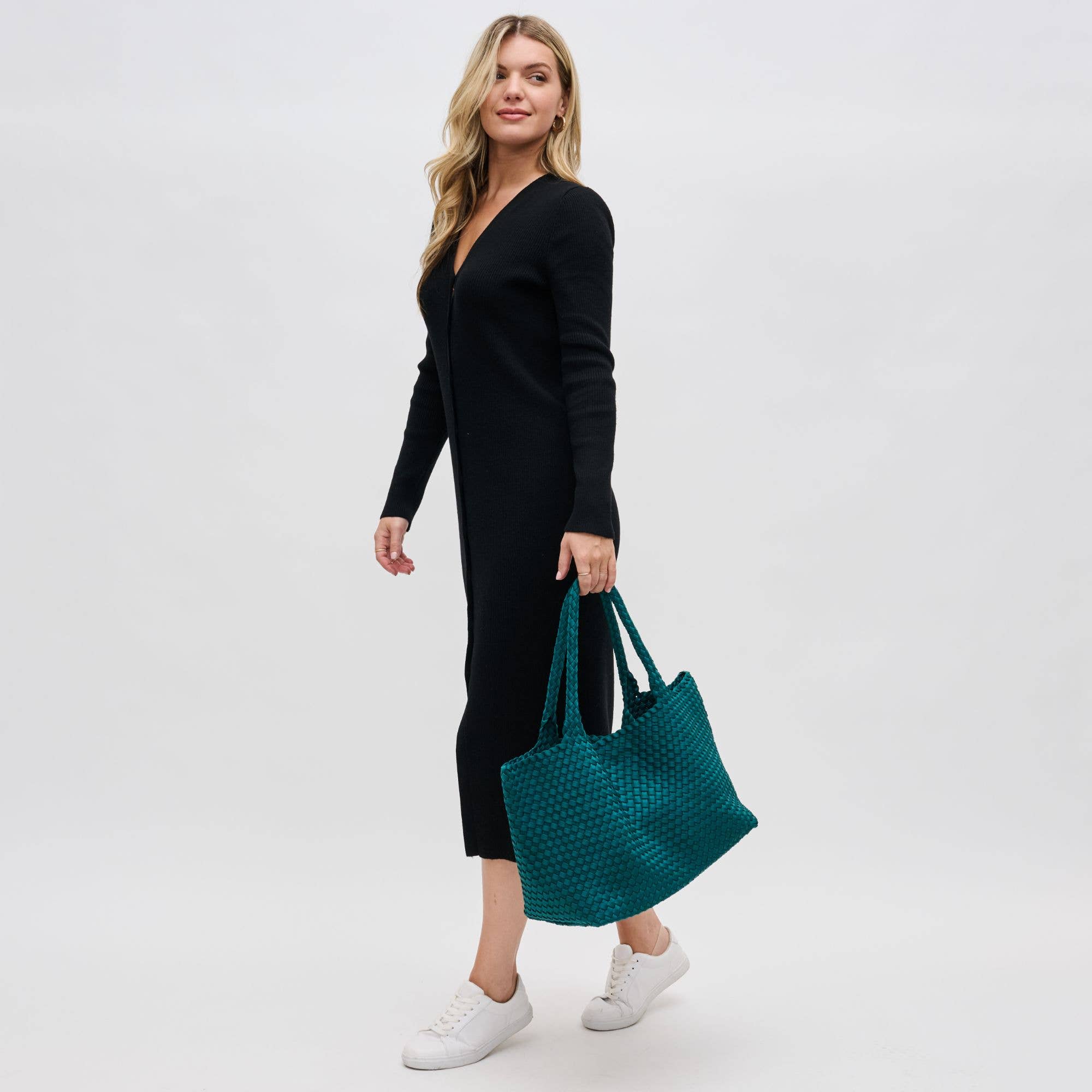 Sol and Selene – Großhandel Tragetasche – Damen – Große gewebte Neopren-Tasche "Sky's The Limit"58