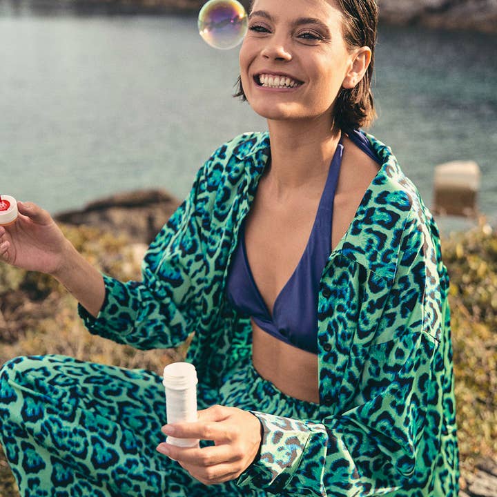 Overdimensioneret satin skjorte for engroshandel hos Rock Club