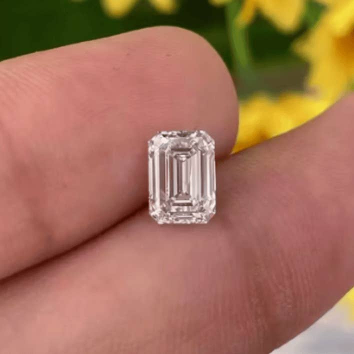 Lab Grown Diamant 3 Karaat Smaragdvorm IGI Gecertificeerd voor wholesale door Lifetime Jewelers