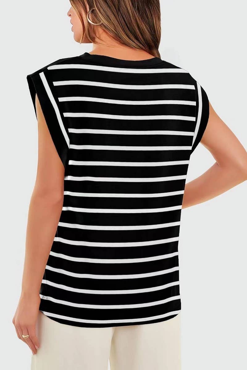 Lily Clothing - Wholesale T-Shirt - Women's - ROUND NECK LOOSE SHORT SLEEVE T SHIRT_CWTSTS033111