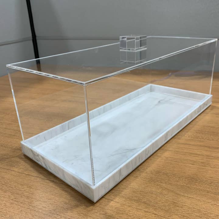 DesignStyles Home - Wholesale Cake Stand - Simply Brilliant Rectangle-Shape Acrylic Cake Dome