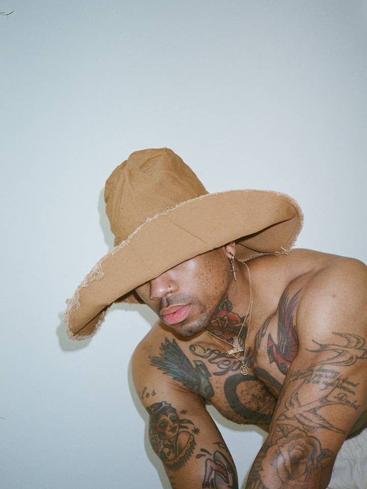 XL SPAND HAT - TAN for engroshandel hos Ashley Rowe