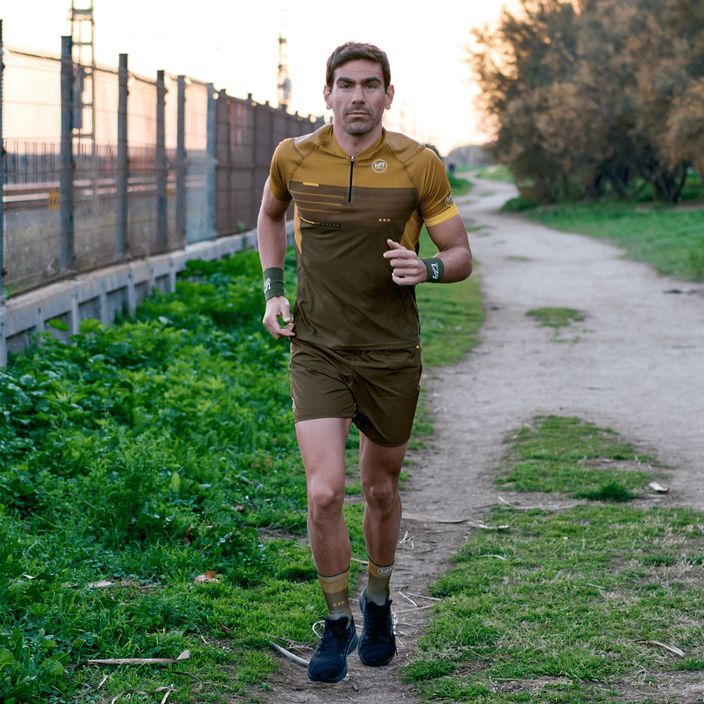 Sural - Venta al por mayor Pantalones cortos deportivos - Hombre - Short con Malla Corta TRONADOR11