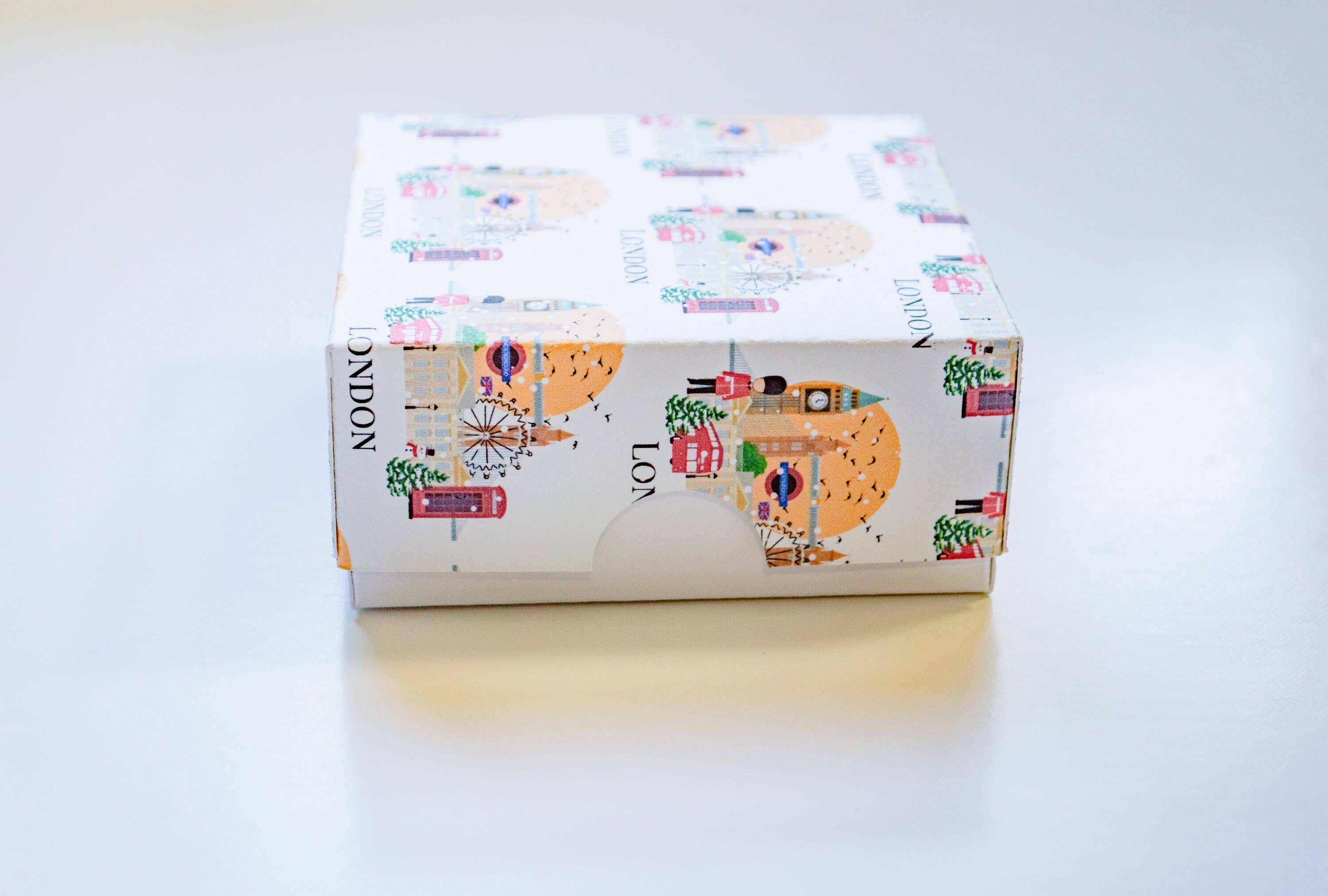 simply blessed shy - Wholesale Gift Box - Travel Themed Illustrated Ornament Gift Boxes4