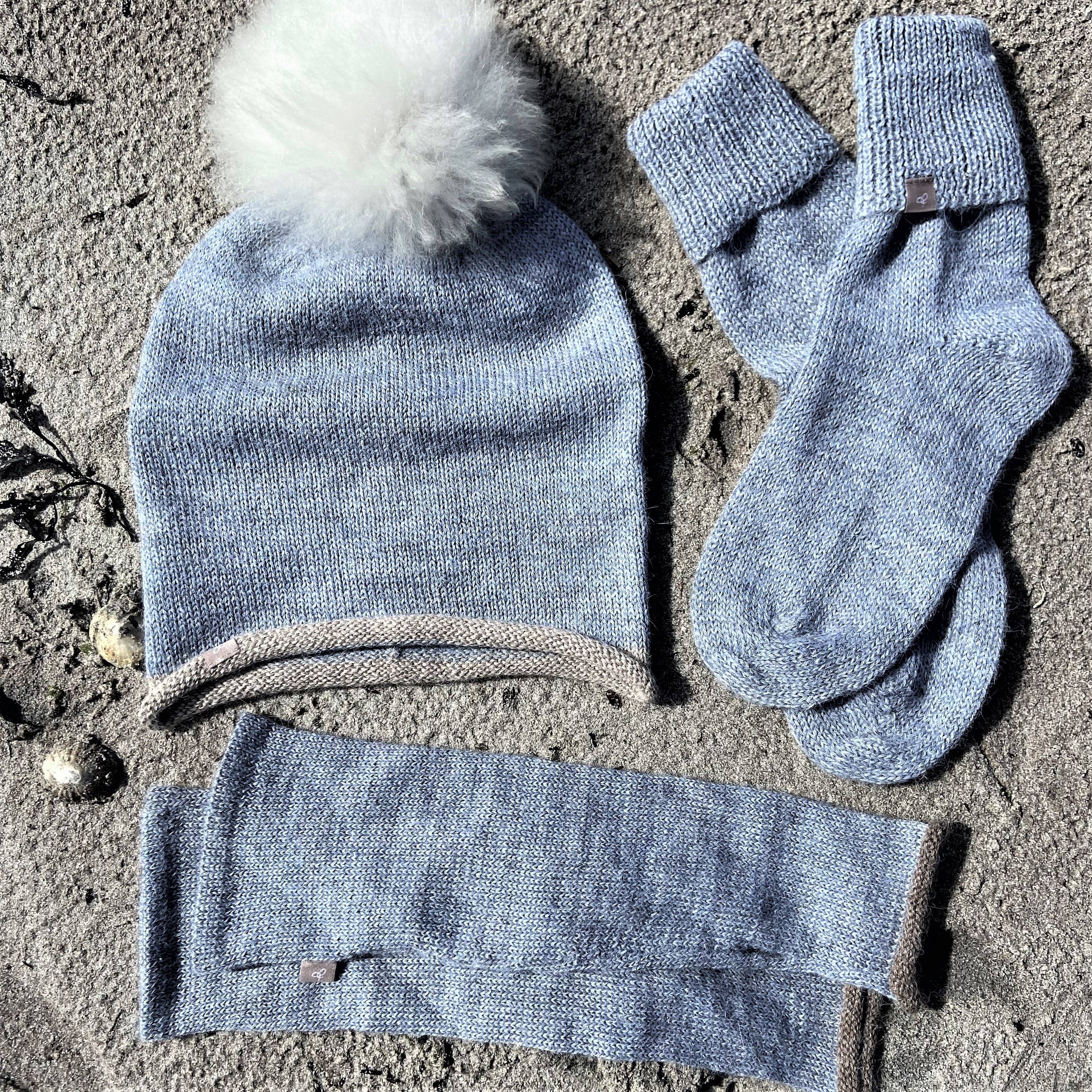 Samantha Holmes Alpaca Clothing and Gifts - Venta al por mayor Gorro de lana - Mujer - Gorro de Alpaca con Borla de Jersey4