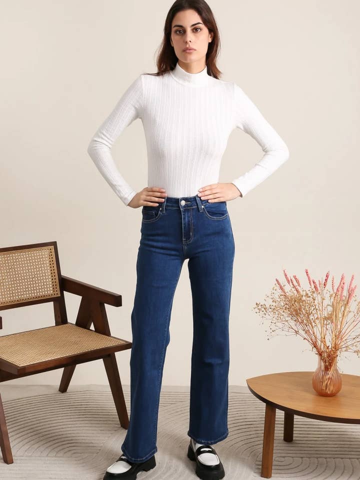 Jeans basic a gamba larga taglia grande per la vendita all'ingrosso da parte di Vivid