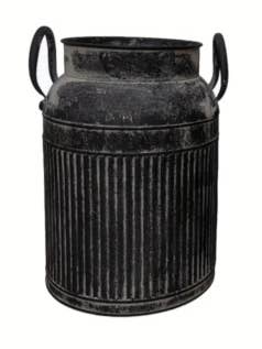 Vintage ijzeren bloempot voor wholesale door Deeply Rooted, a lil Texas shopping experience