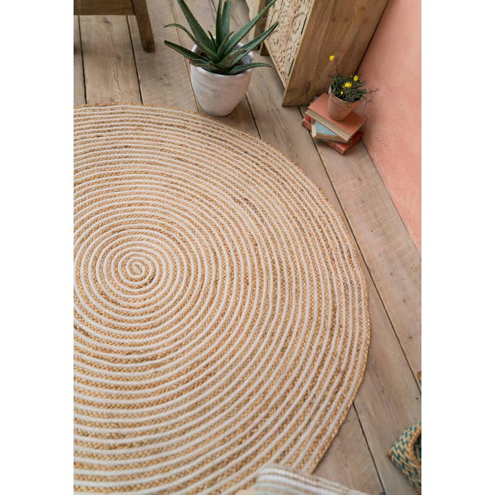 Namaste – Engroshandel Løst tæppe – Stor rund tæppe i naturfarvet flet, jute og bomuld 150 cm1