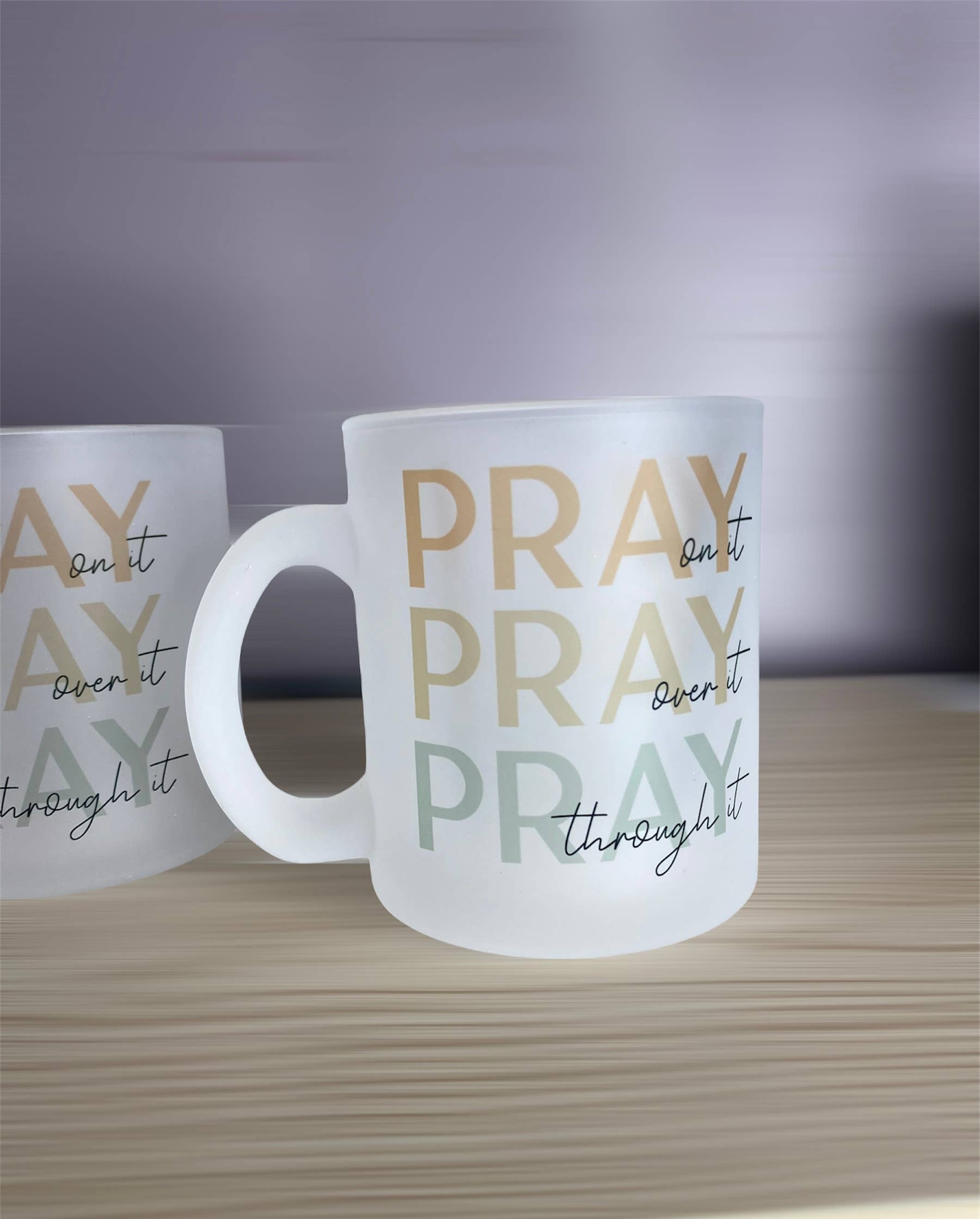 D2JCrafts – Großhandel Kaffeebecher – Bete darauf, Bete darüber, Bete durch, Frosted Coffee Mug1