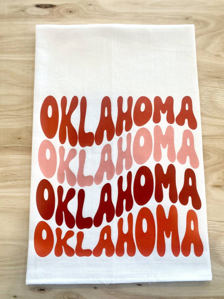 Torchon à vaisselle Red Oklahoma Flour Sack pour la vente par Lenny Lane