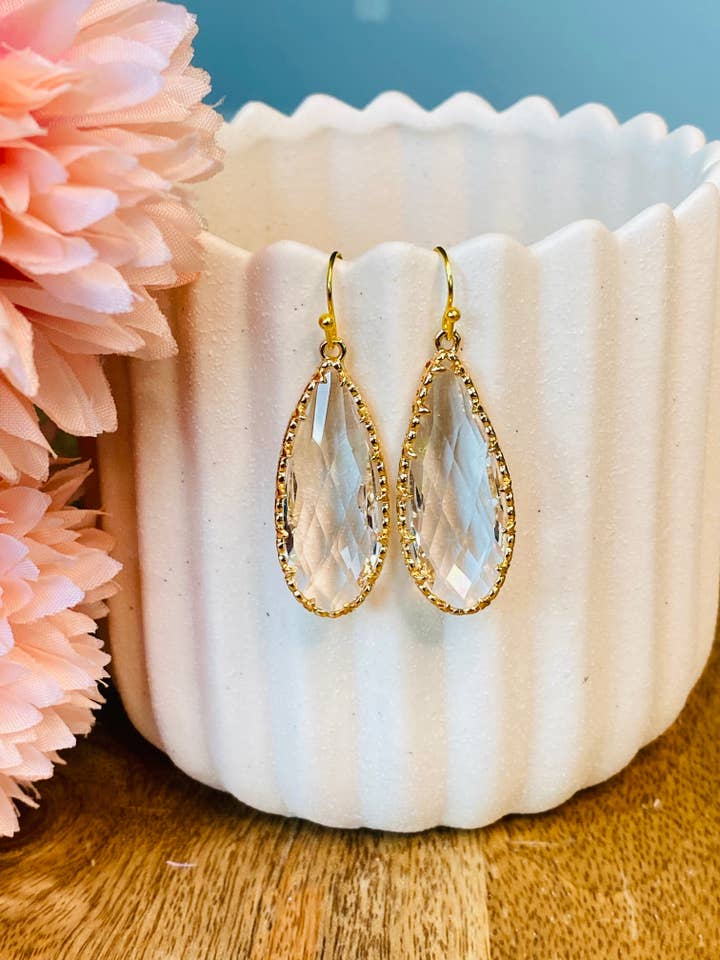 Claire för wholesale av Grace + Poise Jewelry