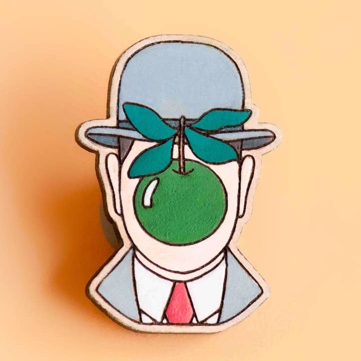 PT45126 Anstecknadel „Der Sohn des Menschen“ aus Kirschholz, handbemalt, inspiriert von René Magritte für den Großhandel von Robin Valley