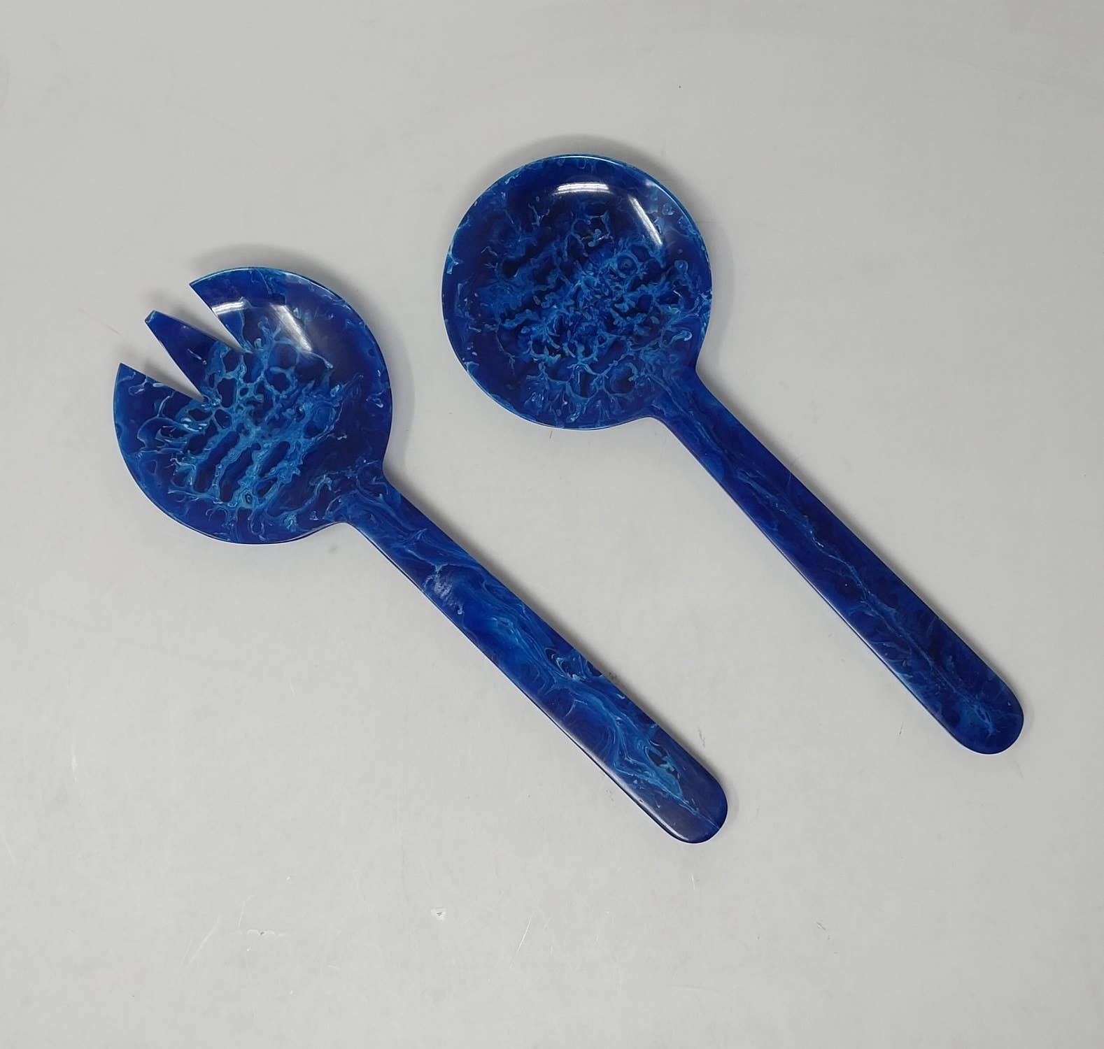 Salad Servers Set of 2 Blue Resin Dia 11" for wholesale on Faire8