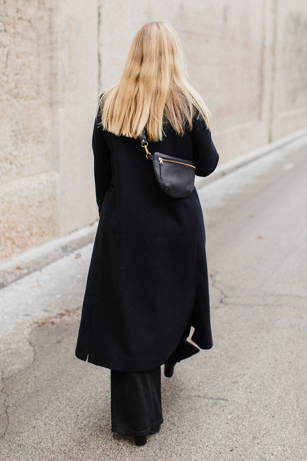 ABBY ALLEY - Wholesale Belt Bag - Women's - Sling Bag, Black3