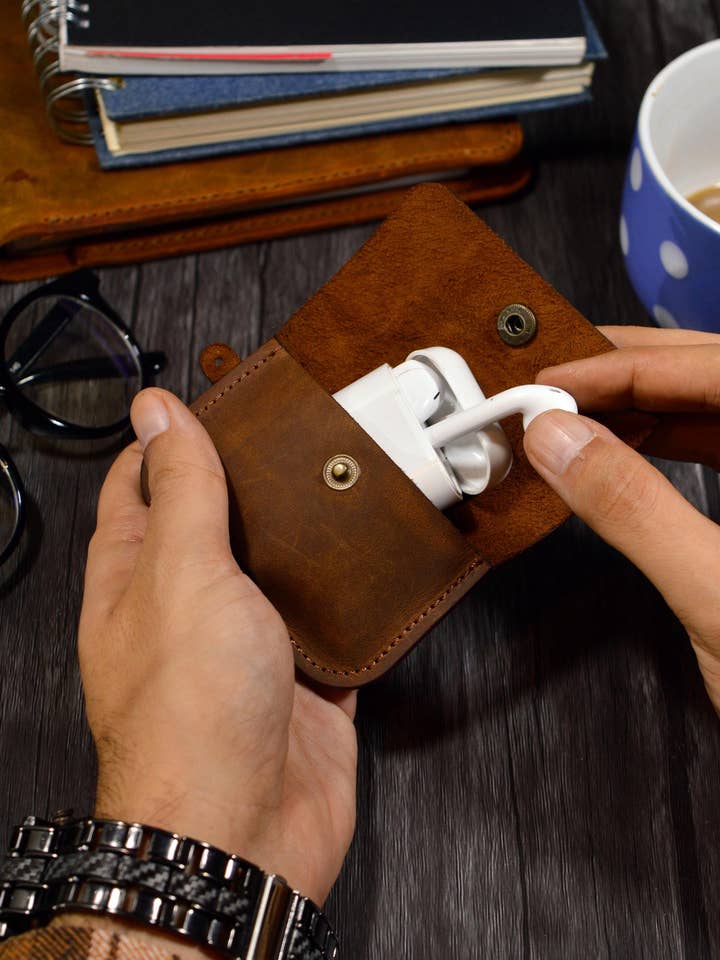 Personalized Leather AirPods Case, Engraved Leather Apple AirPods Holder for wholesale by Craftivor