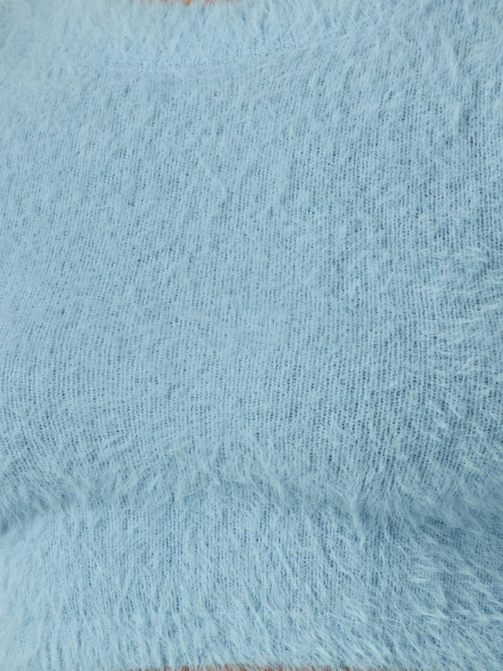 Hot & Delicious - Wholesale Knit Top - Women's - Olanes Fuzzy Crop Top (HAT2565A)3