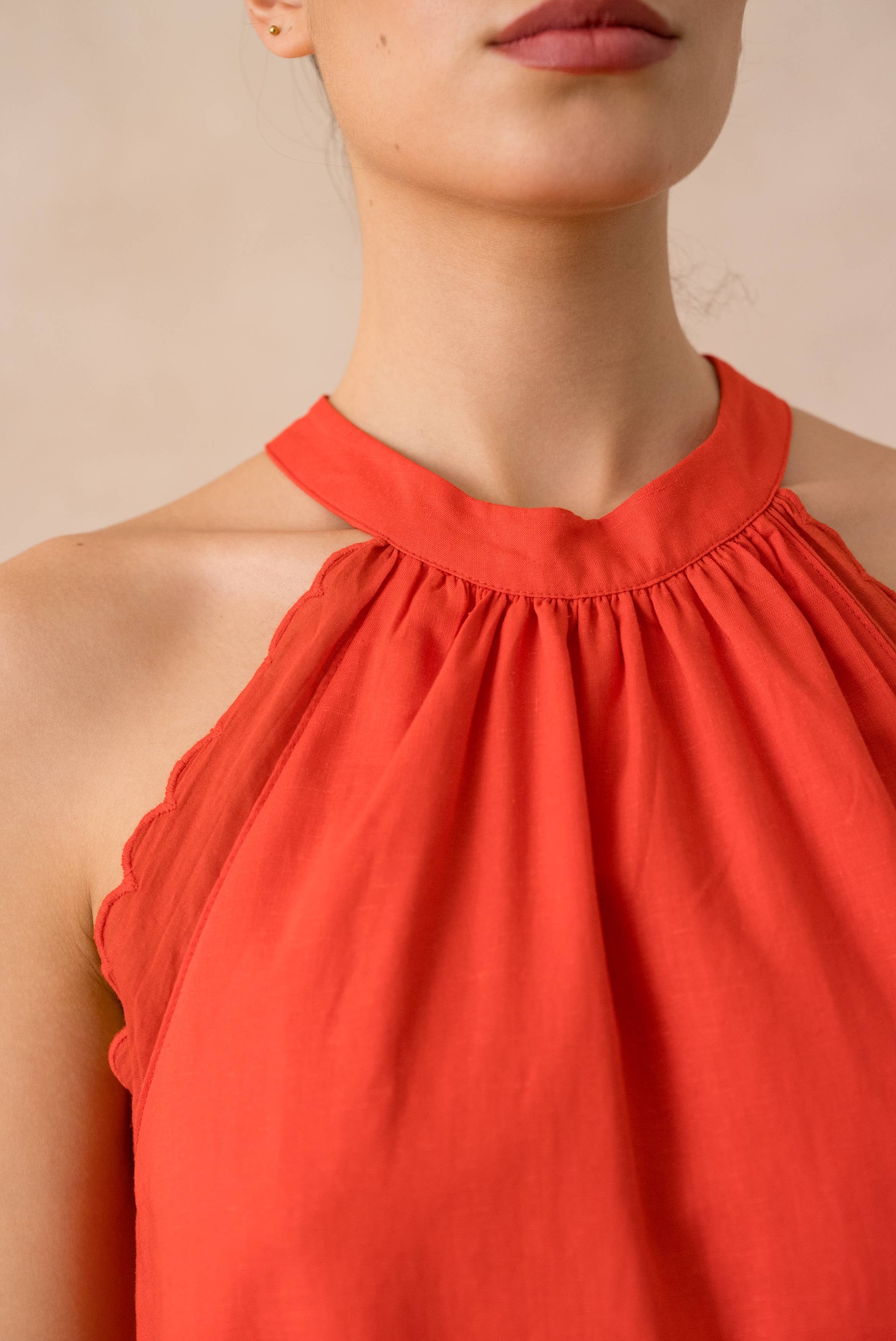 Attentif Paris - Wholesale Blouse - Women's - Top with bow neckline containing linen25