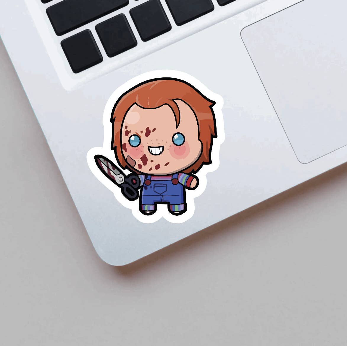 Crazilyhumbledesigns - Vente Autocollant - Chucky, mignon, dessin animé d'horreur, autocollant imperméable, hydroflask1
