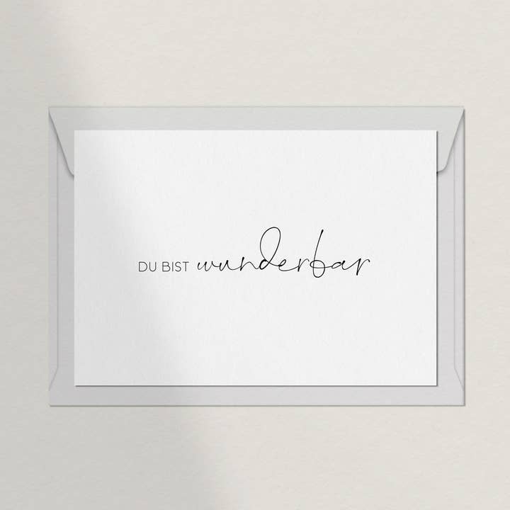 Cartolina Sei meravigliosa per la vendita all'ingrosso da parte di Debblschebbl Design Studio