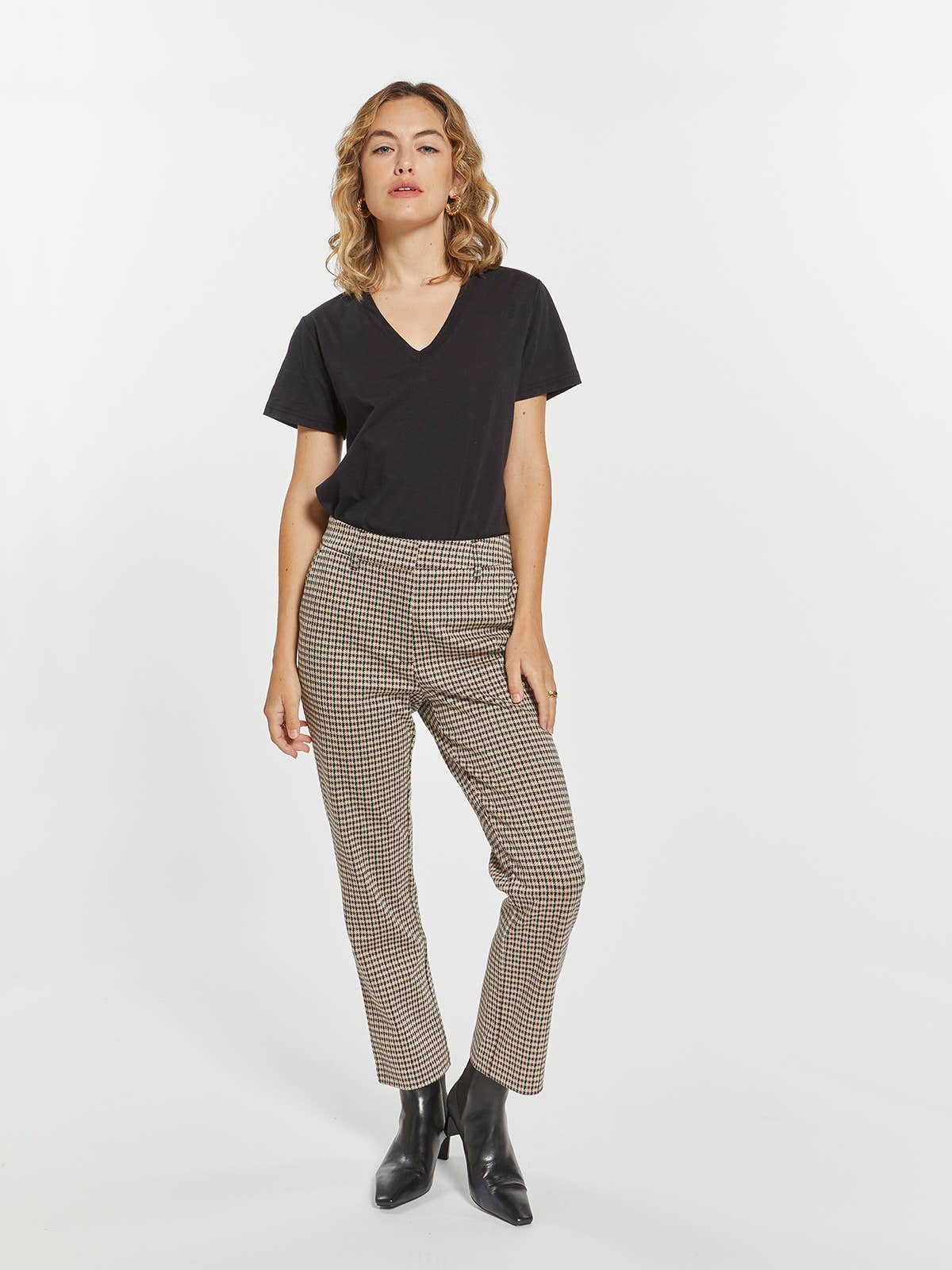 Weekend Los Angeles – wholesale Pants – Women's – High Waisted Boot Cut Pant - CECILE PANT7