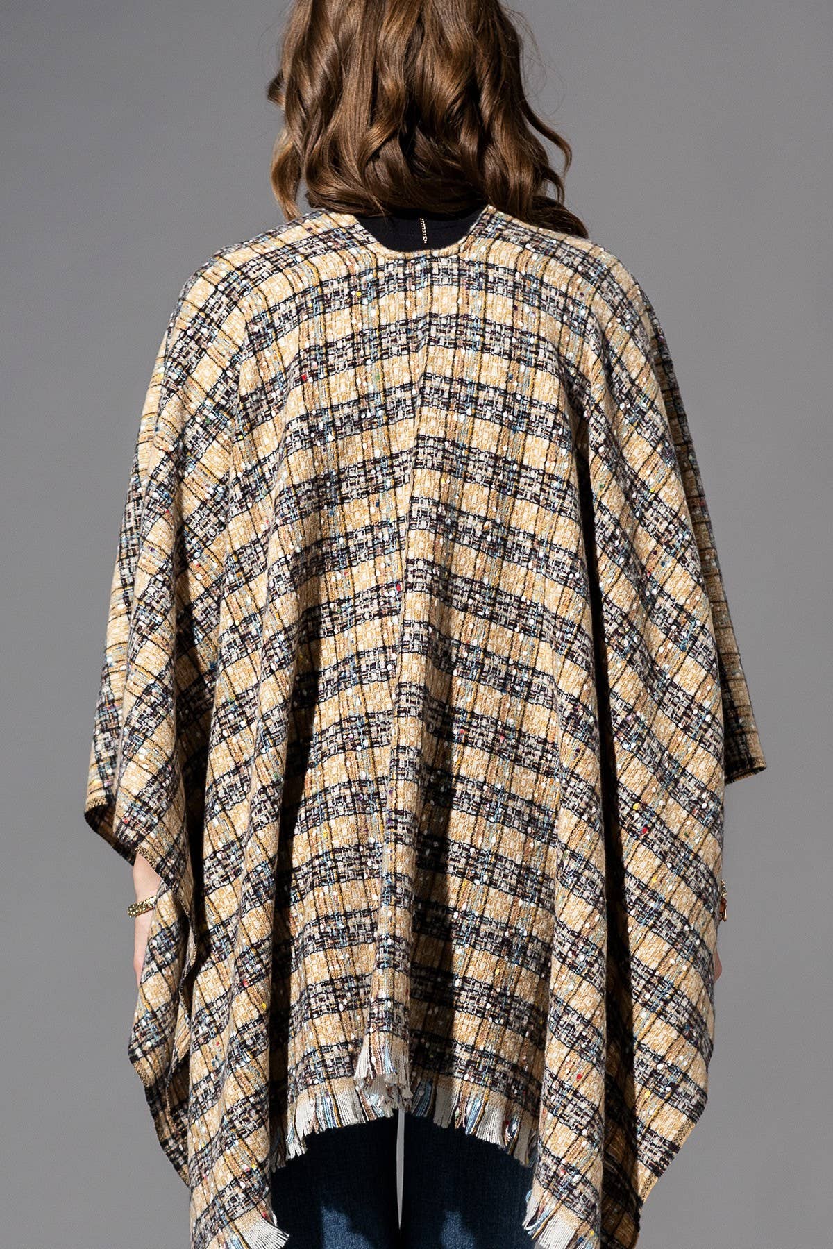 Urbanista Outlet – Engroshandel Kimono - Dame – Plaid Multi Farvemønster Ruana 7