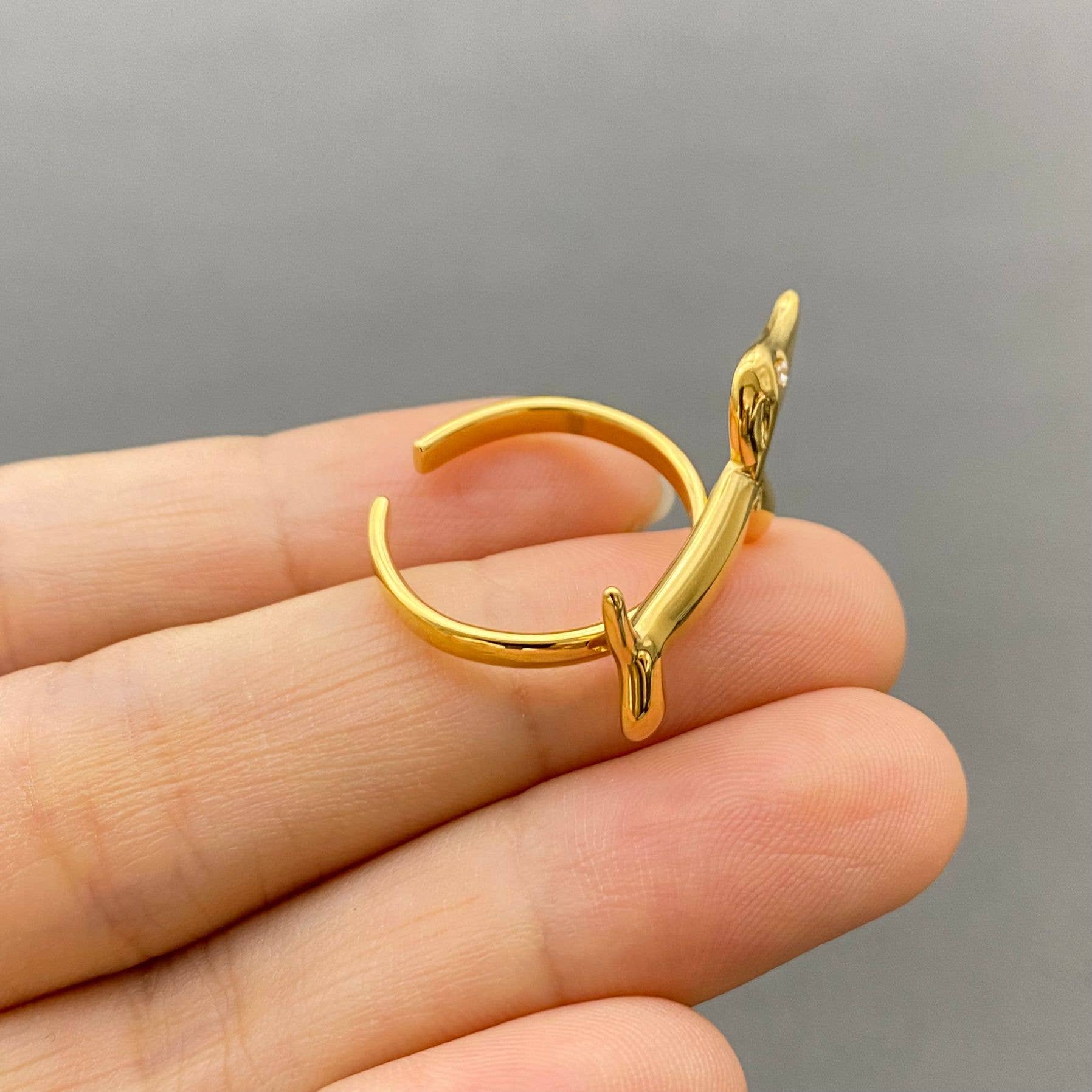Mio Queena - Wholesale Cocktail/Statement Ring - 18K Gold Plated S.Steel Adjustable Dachshund Dog Ring - FGS1