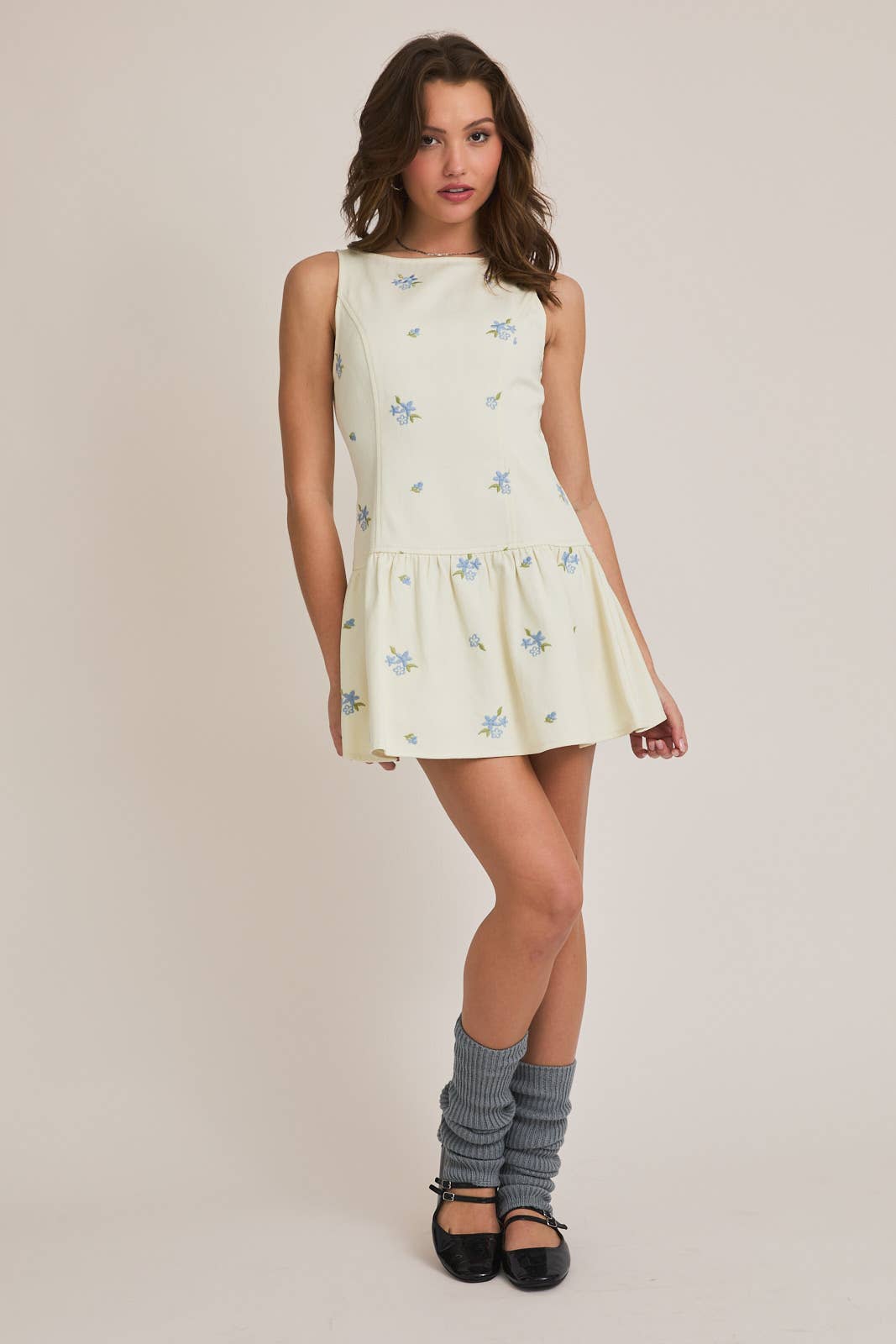 LE LIS - Wholesale Dress - Women's - EMBROIDERED SLEEVELESS SHIFT DRESS8