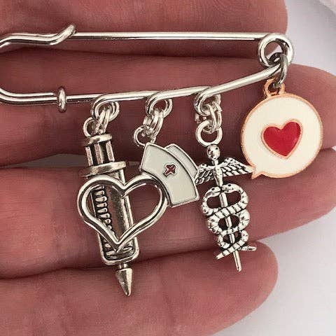 Miss DJ Angel – wholesale Brosch – Sjuksköterskebrosch, brosch för sjuksköterska, kaduceus sprutberlock, sjuksköterskehatt hänge, present till sjuksköterska barnmorska läkare