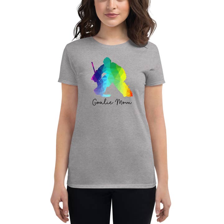 Celly Threads Hockey – Großhandel T-Shirt mit Siebdruck – Damen – Rainbow Goalie Mom Kurzarm-T-Shirt für Damen4