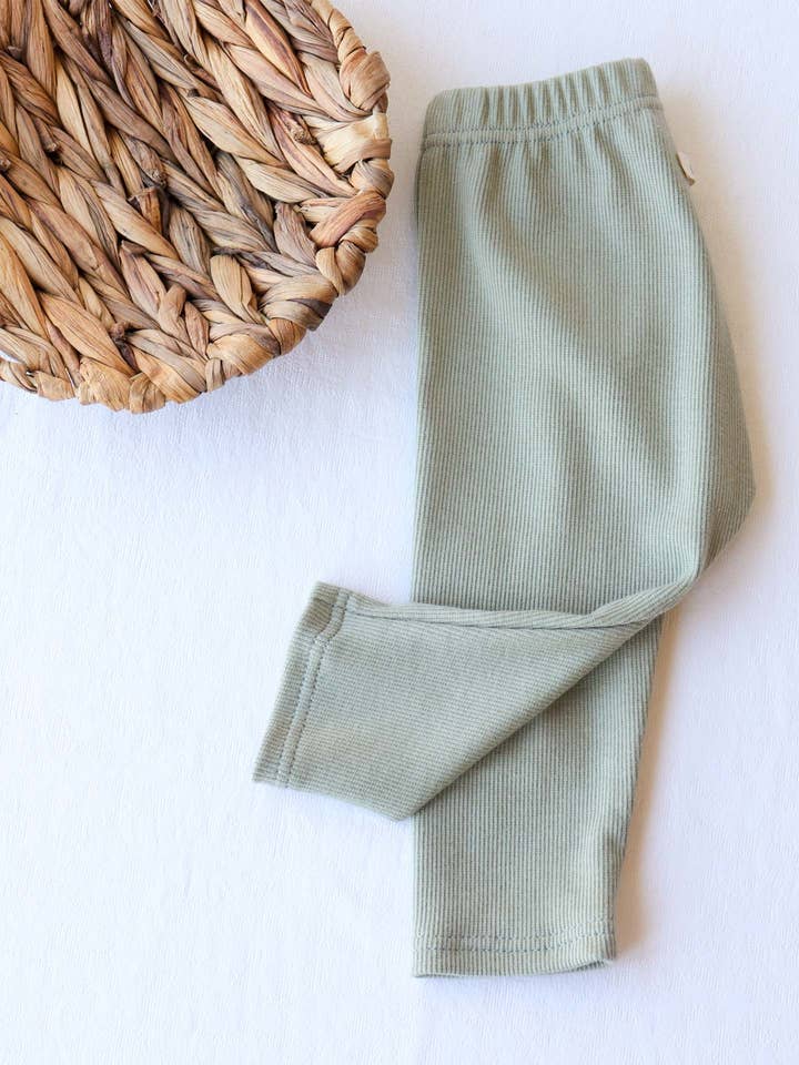 Leggings verdi basici per la vendita all'ingrosso da parte di Buscando a Olivia