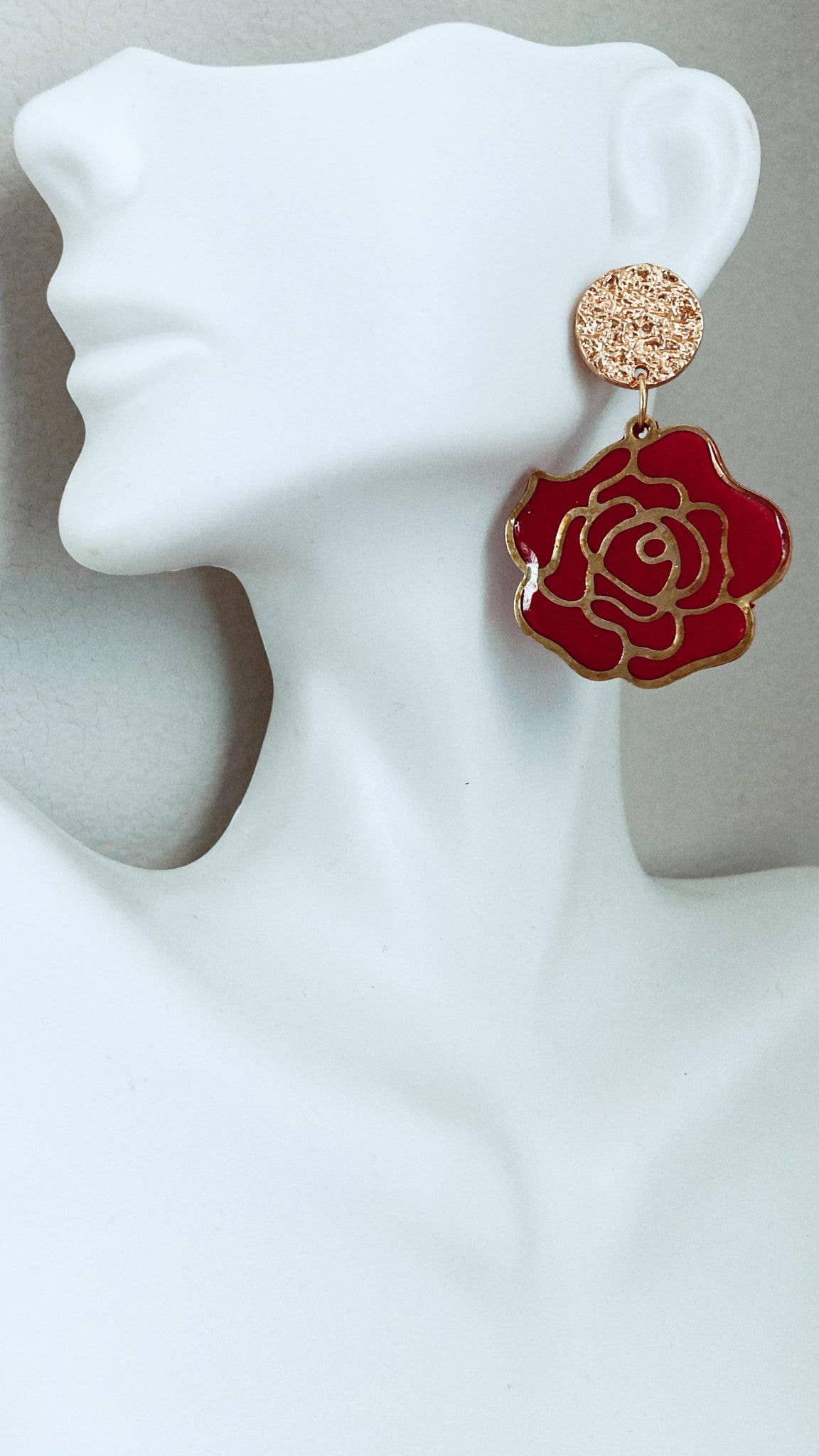 KLA Designs – Großhandel Ohrhänger – Rote Rosen-Ohrringe aus Fimo1