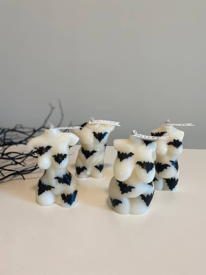Vela Corporal de Diosa Murciélago Pintada a Mano - Edición Limitada para venta al por mayor de Allure Wax Works