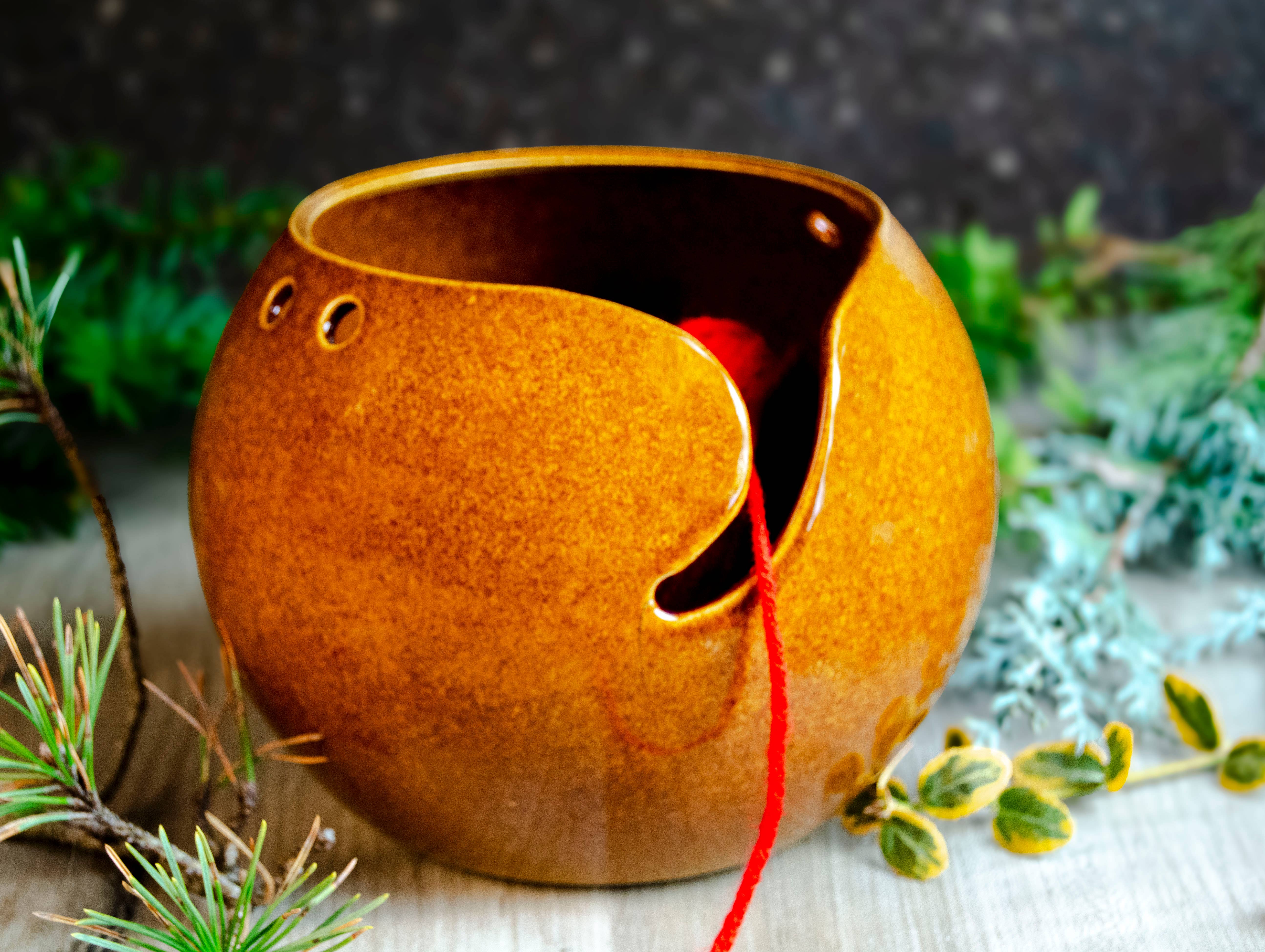 Cōppa Cōllaborative LLC - Wholesale Knitting/Crochet Supplies - Minimal Ceramic Yarn Bowl3
