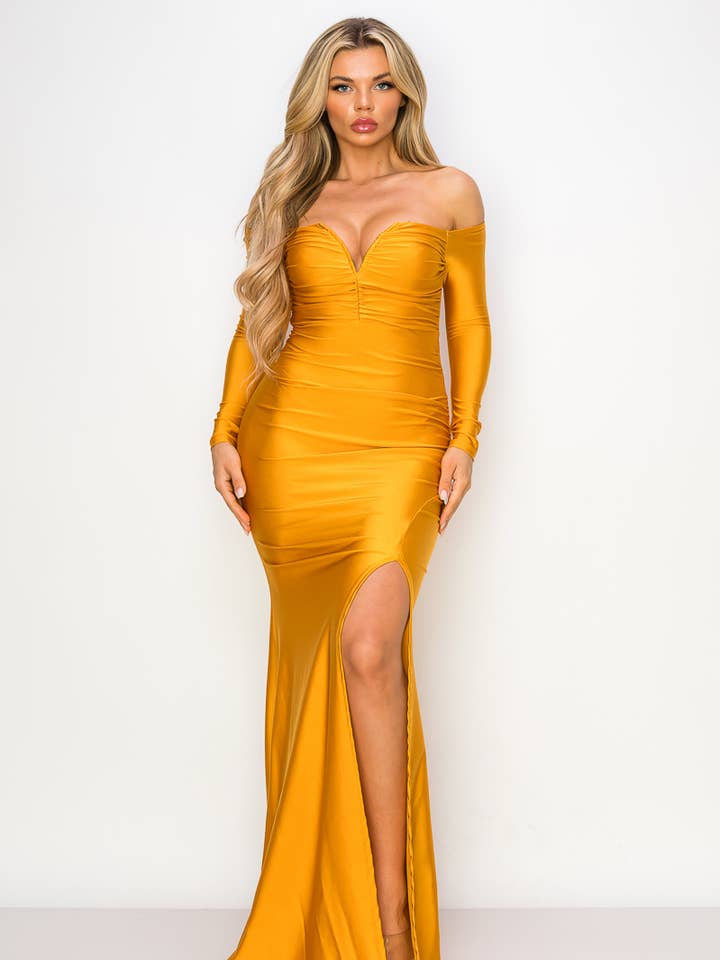 - Reggiseno a maniche lunghe con spalle scoperte Sweetheart Maxi/D DT3430 per la vendita all'ingrosso da parte di Jour