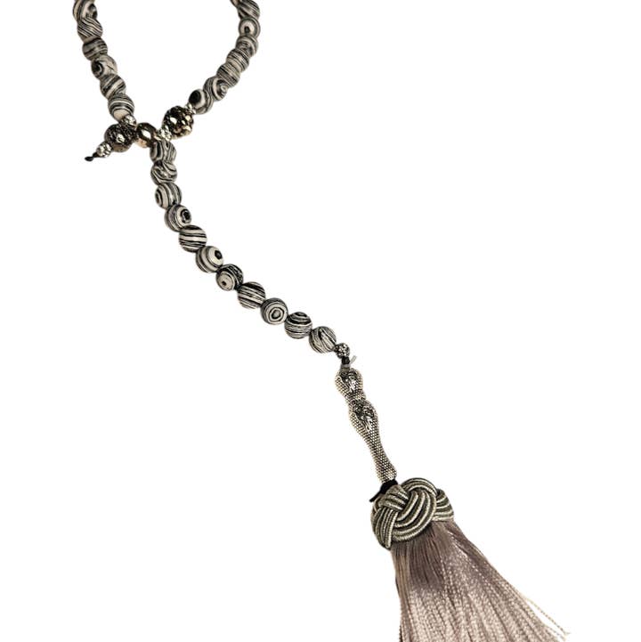 Je Ne Sais Quoi - Wholesale Prayer Beads Bracelet - Eternal Whispers Black and White Malachite0