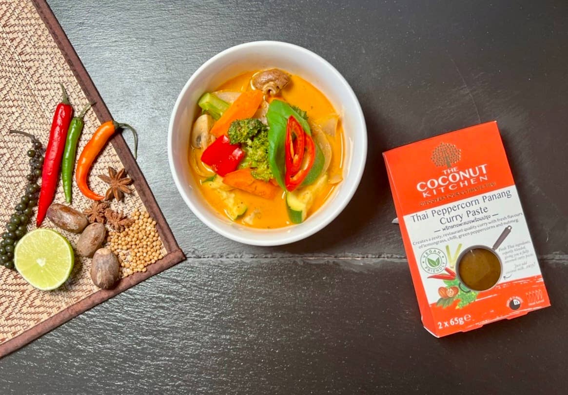 The Coconut Kitchen - Wholesale Chili Paste - CK  Panang Curry Paste 130g Sachet4