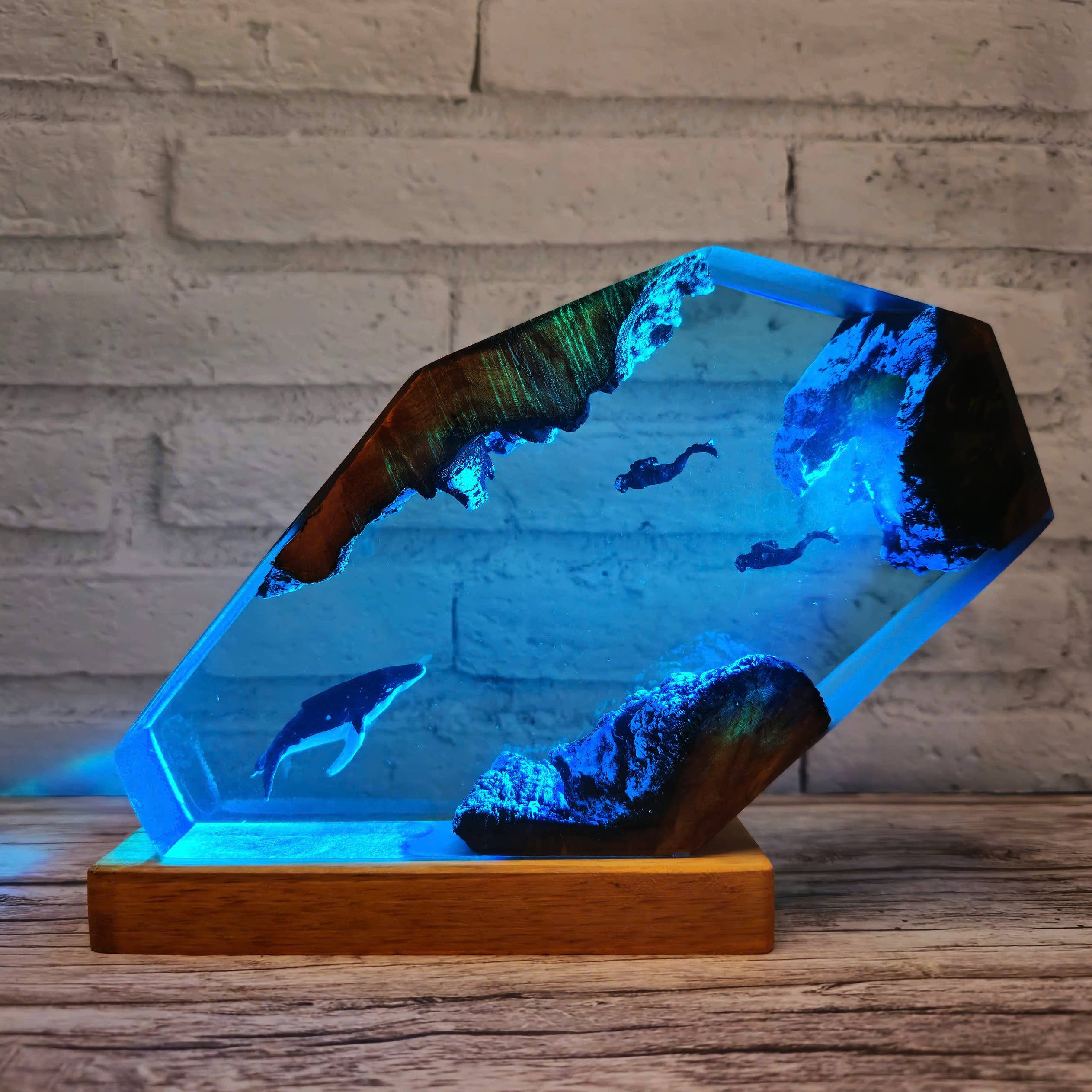 Merchemy - Wholesale Night Light - Custom Shark and scuba resin lamp, Scuba Driver Epoxy Lamp0