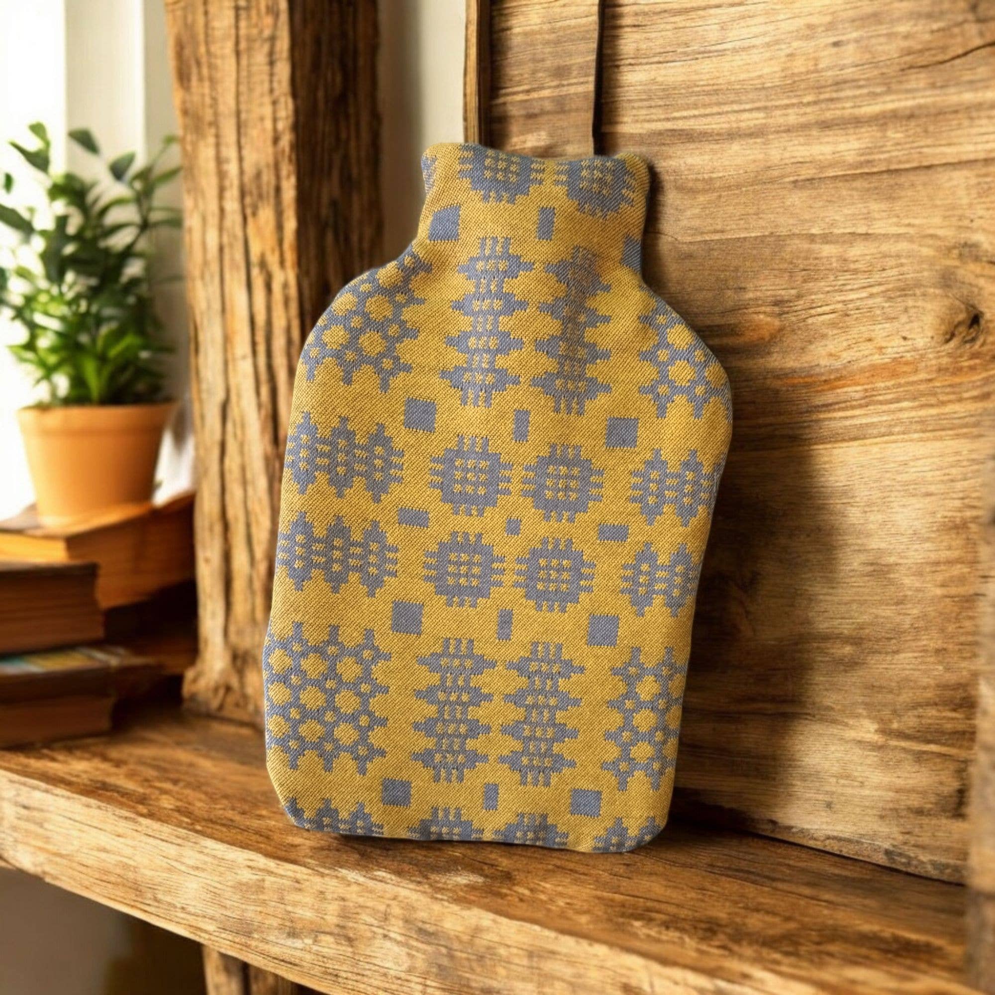 Moose & Co – wholesale Hot/cold compress – Welsh Tapestry Blanket Blanket  1 Litre Hot Water Bottle7