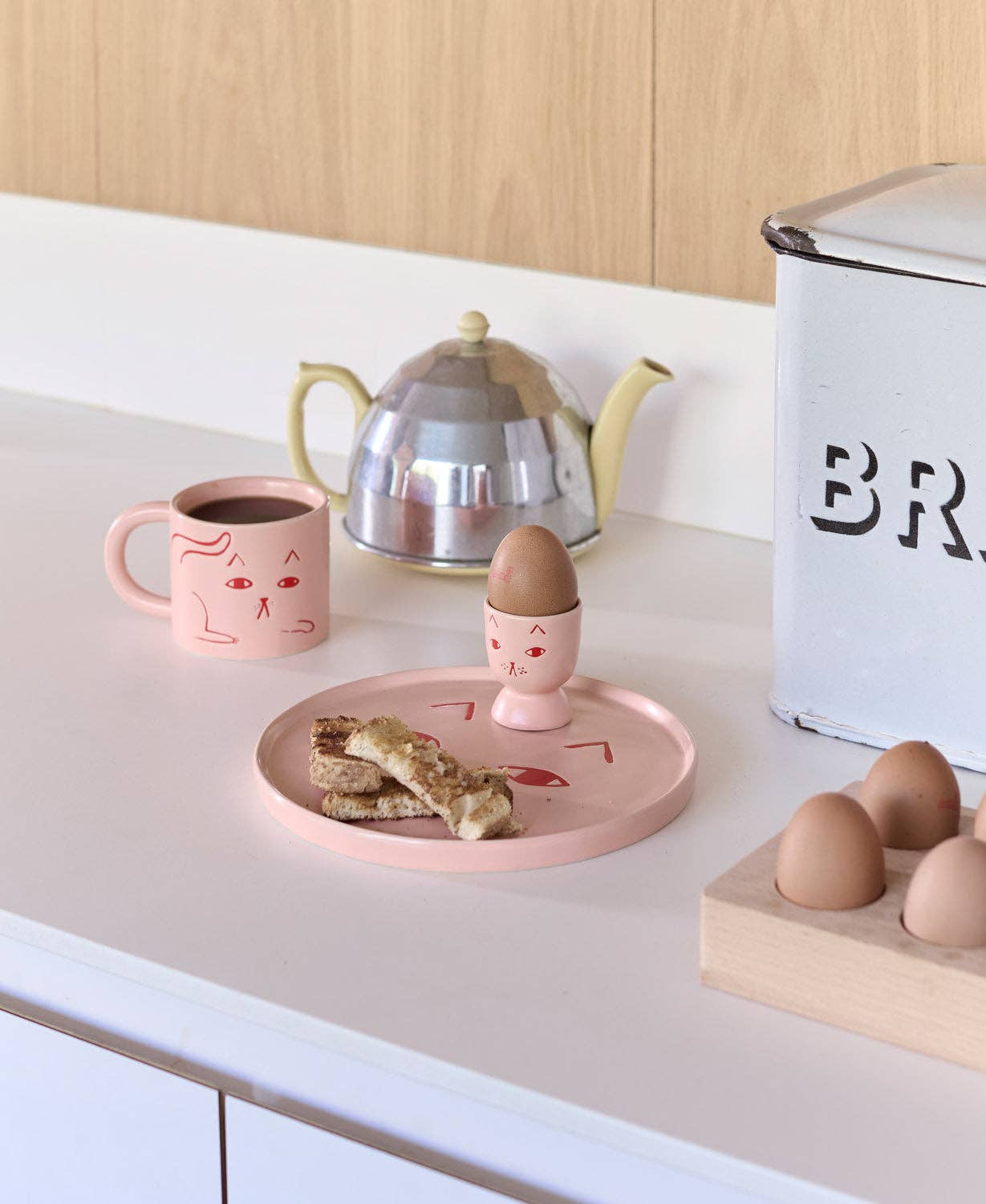 Donna Wilson - Wholesale Borden - Sidetablet kattenbordje in candyroze1