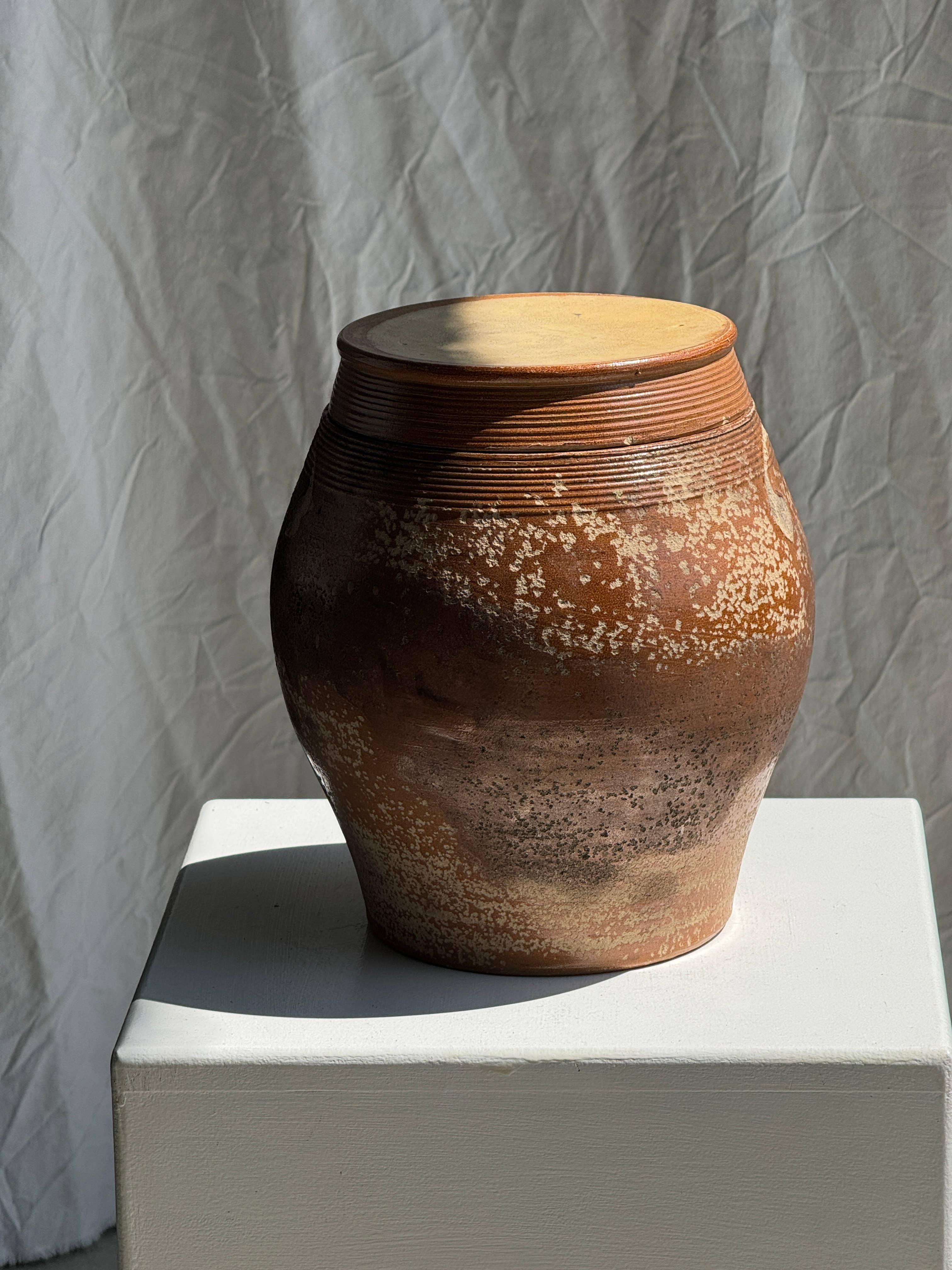 Office Objets – Großhandel Blumentopf – Großer ovaler Steinguttopf mit Deckel H2418