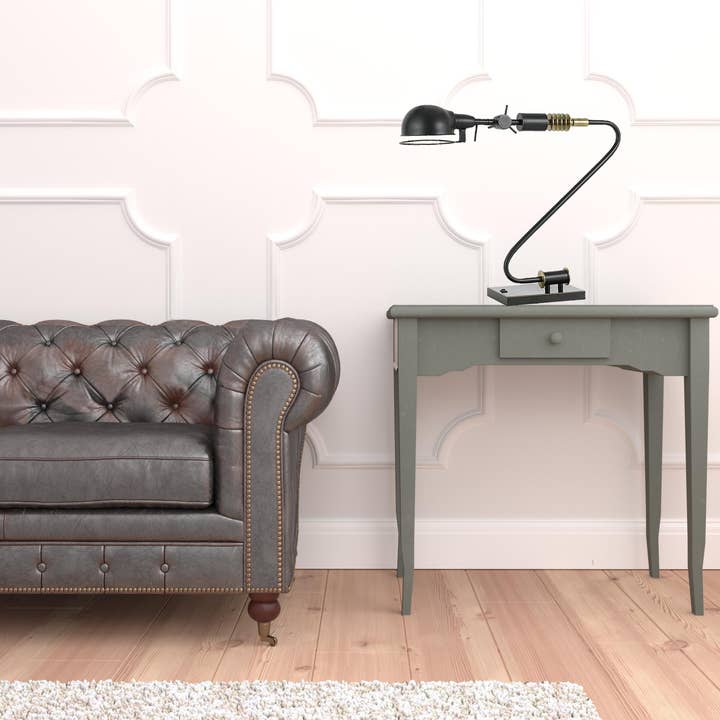 HomeRoots - Vente Lampes d'appoint/de bureau - Lampe de bureau en métal bronze de 21 po avec abat-jour en forme de dôme en bronze1