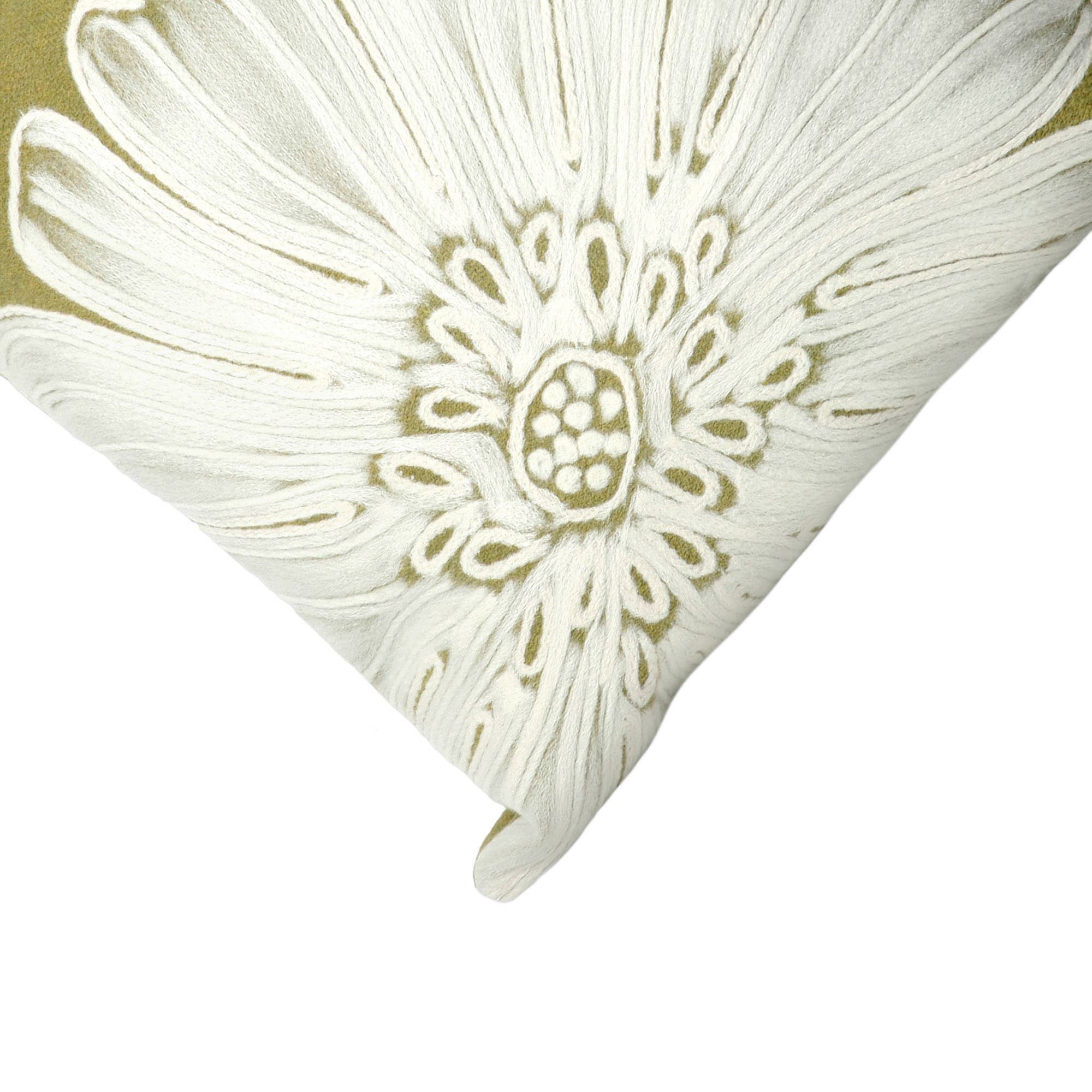 Verde Cuscino da interno/esterno con medaglia antica Visions III in vendita all'ingrosso su Faire1