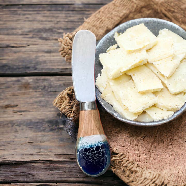 Daphnew Design - Wholesale Cheese Spreader - Butter knife with Ocean Wave Resin