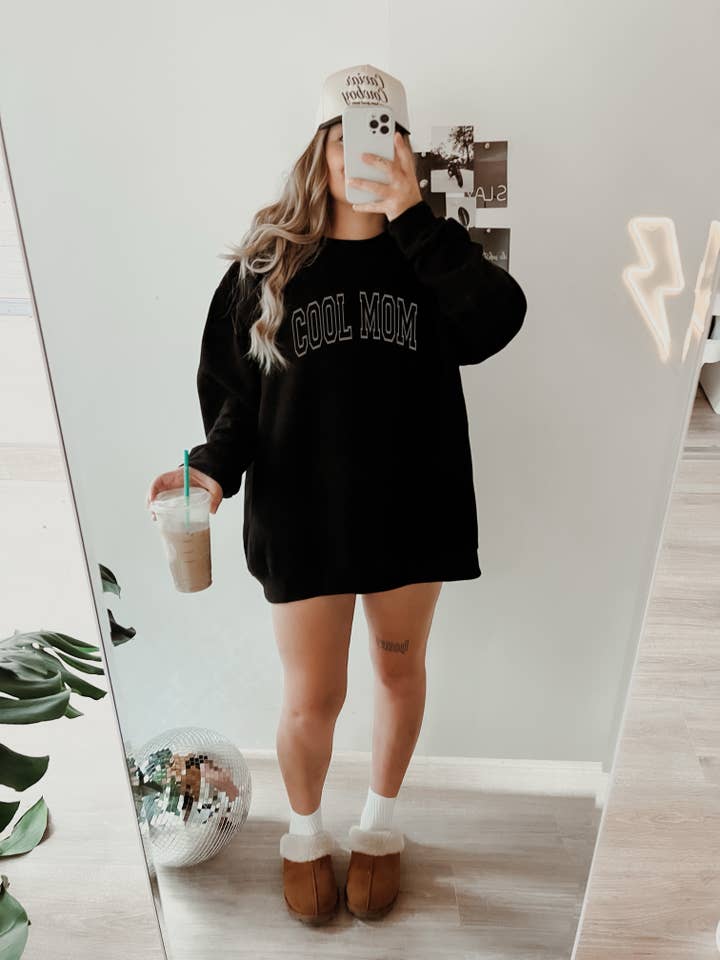 COOL MOM CREWNECK SWEATSHIRT for wholesale by LOLA MAGNOLIA