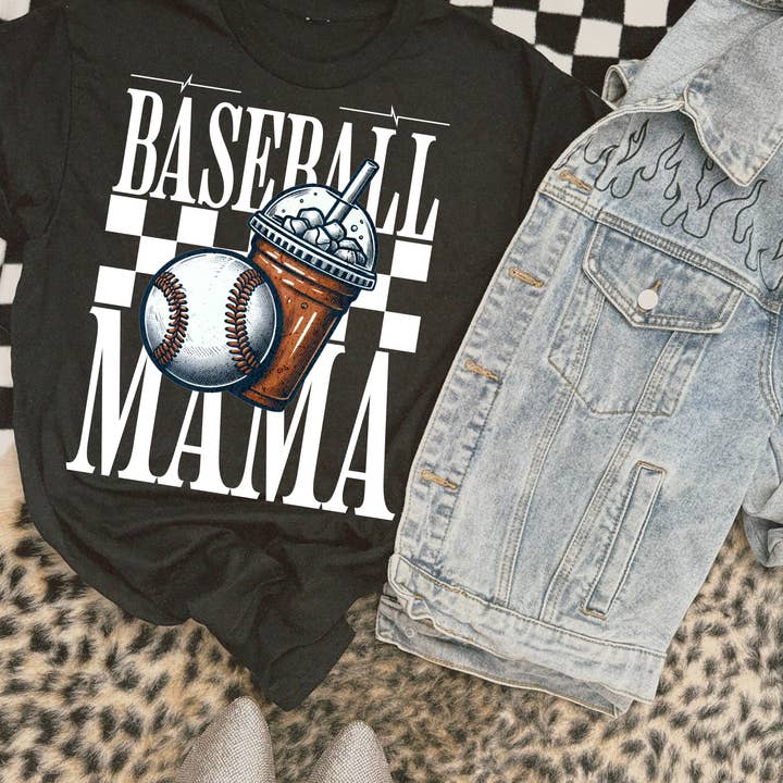Baseball & kaffe Baseball Mama Graphic Tee för wholesale av ZZ Threadz