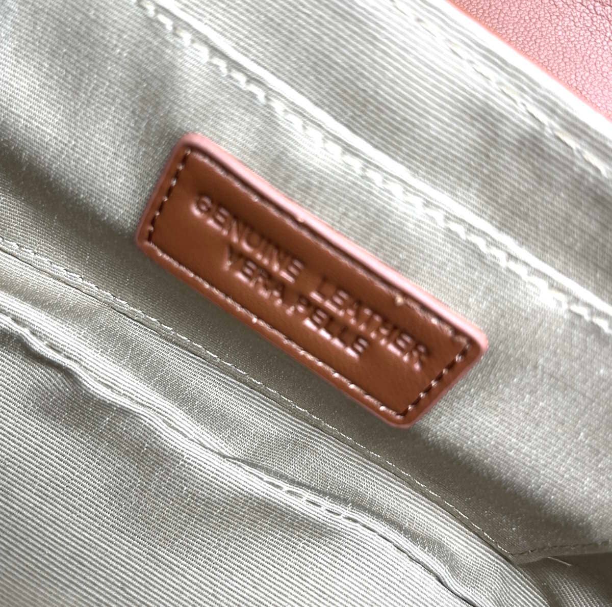 Suie Valentini srl – Großhandel Henkeltasche – Damen – Mini-Kettenhandtasche aus echtem Leder, Art. 25055