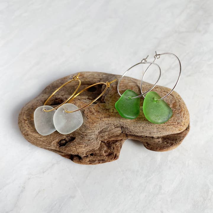 Salt & Pine - Vendita all'ingrosso Orecchini a cerchio - Orecchini a Cerchio in Vetro di Mare da 1 Pollice — Gioielli Artigianali Costieri6