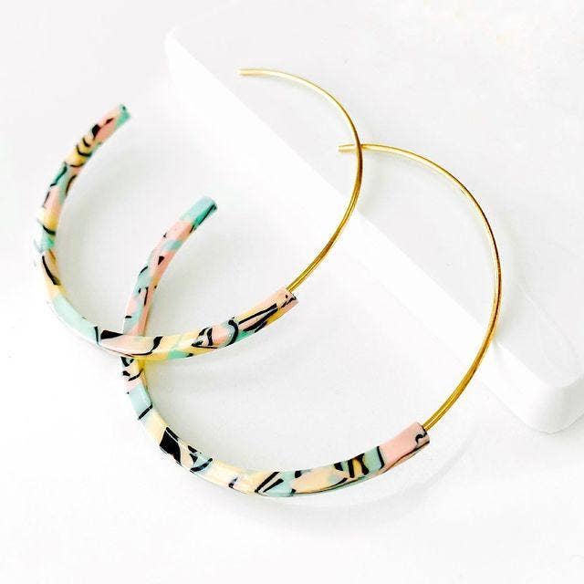 Acetate and metal hoop earrings. ISLA in pastels for wholesale by NIYIEMstudio