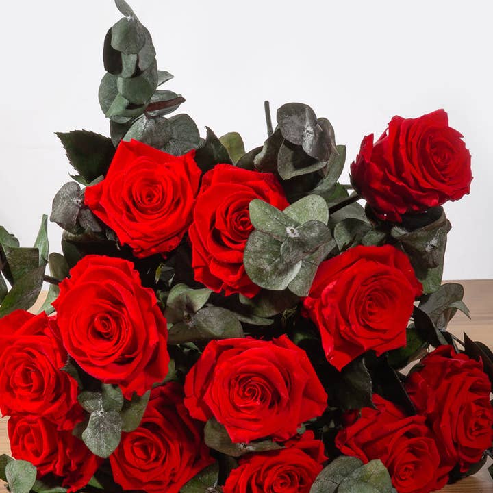 Concari.flores Preservadas - Wholesale Artificial Flowers - BOUQUET OF PRESERVED RED ROSES3